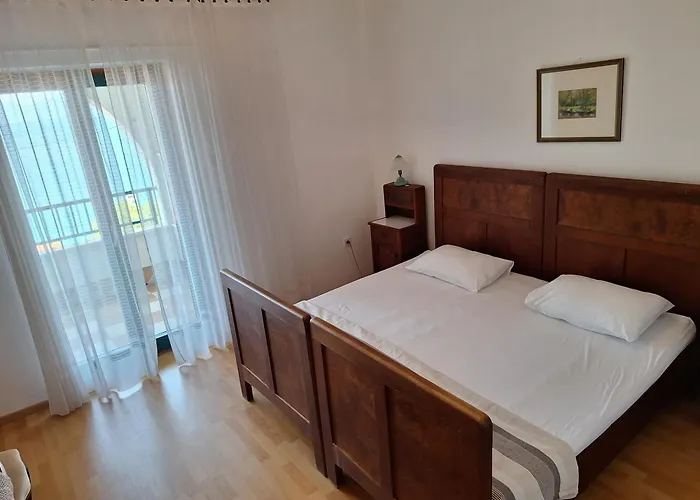 Alexa Appartement Brist