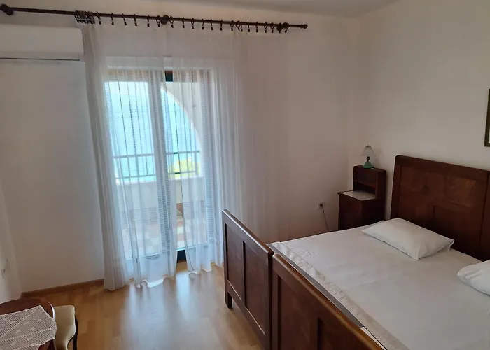 Alexa Appartement Brist