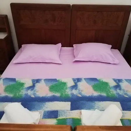 Alexa Apartman *