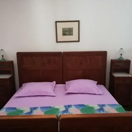 Alexa Apartman *