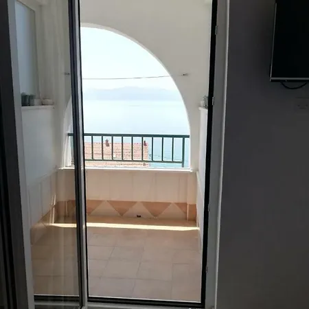 Alexa Apartman
